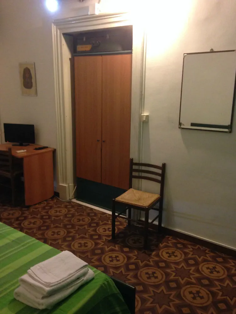 Accatania Bed & Breakfast  カターニア